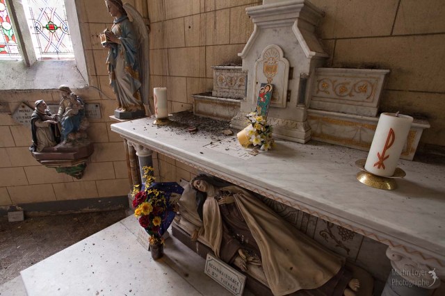abandoned-church02