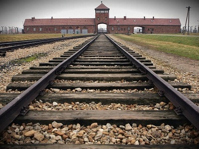 auschwitz-rail